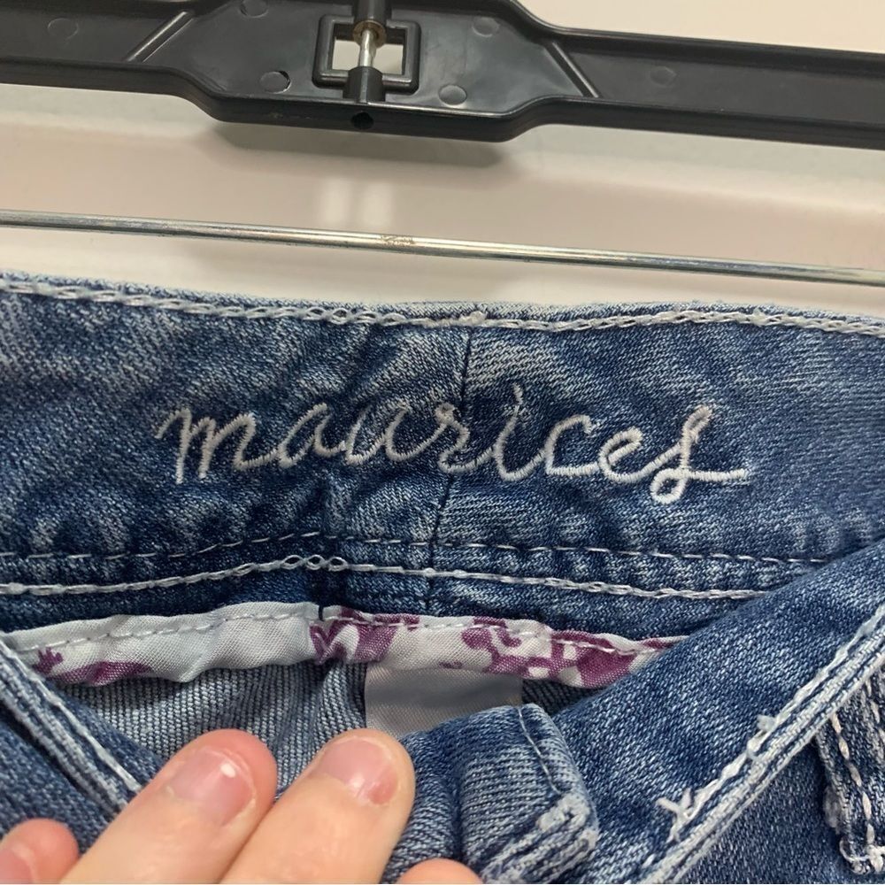 Maurice's Distressed Women's Jeans Size 1/2 Regular - Picture 3 of 8